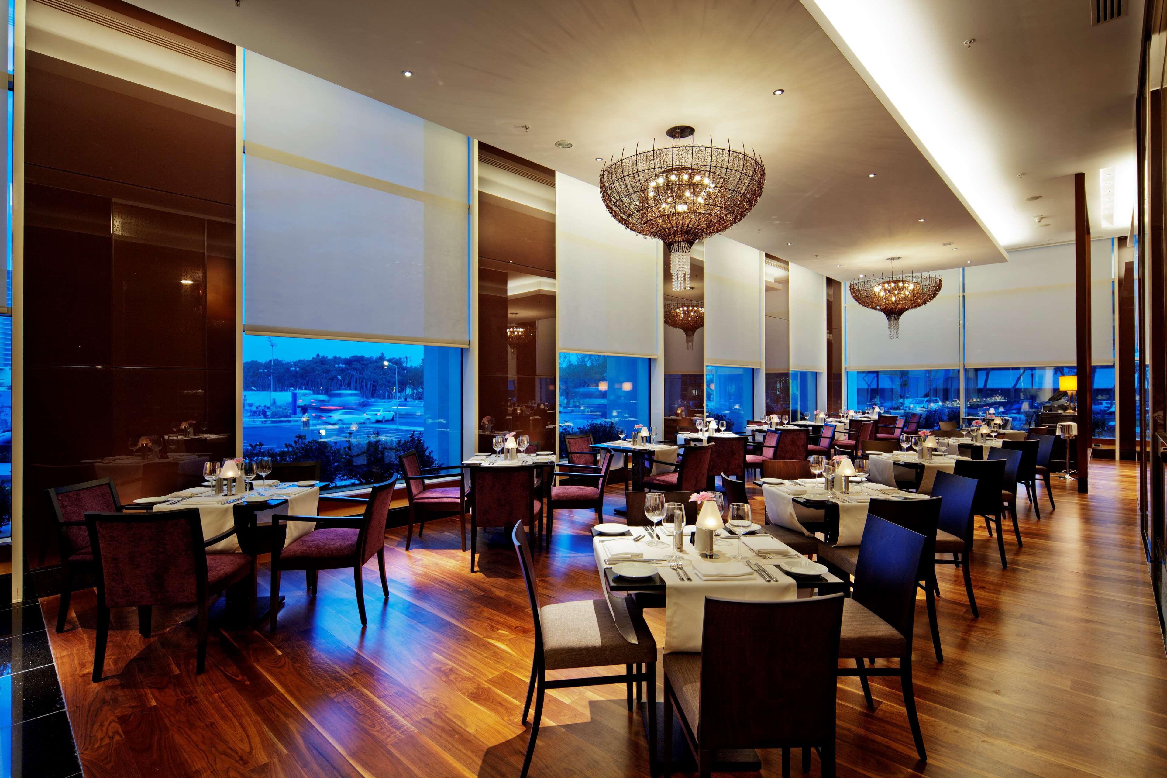 Hilton Baku Hotel Restaurant foto